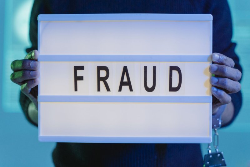假冒德国律所钓鱼邮件预警：银狐木马盯上亚马逊卖家收款账户